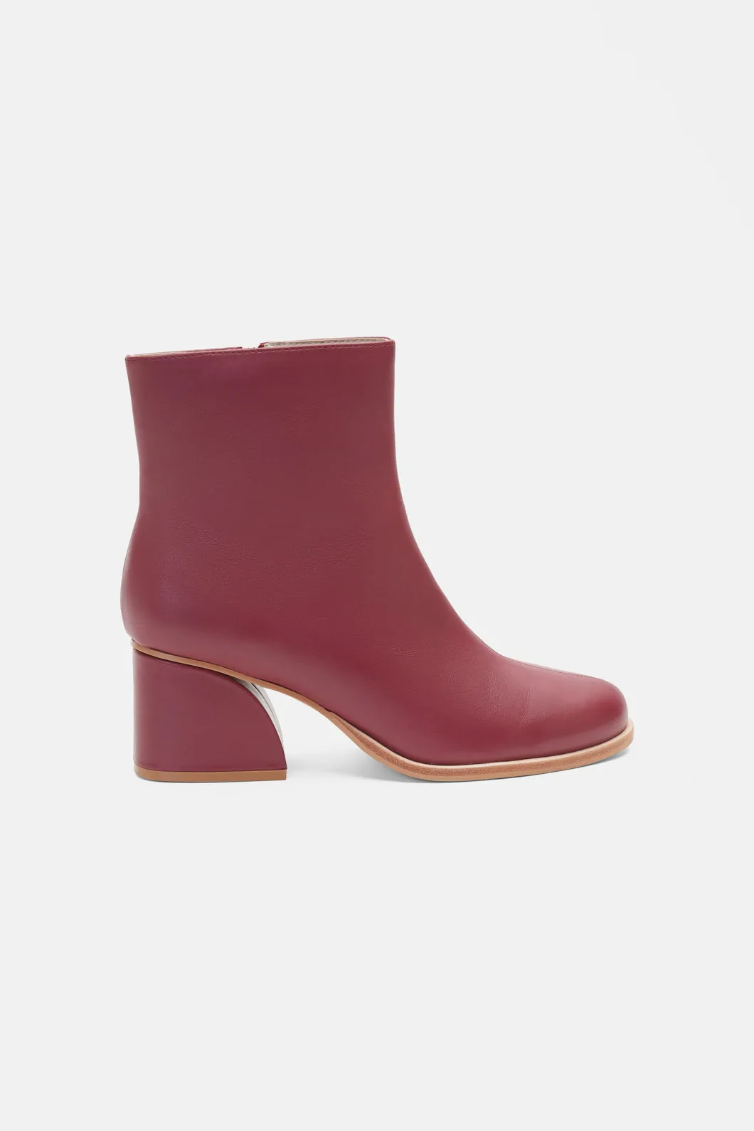 Curve Boot Beetroot